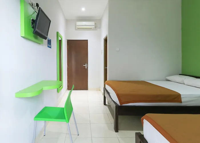 Warta Putra Hotel 2*